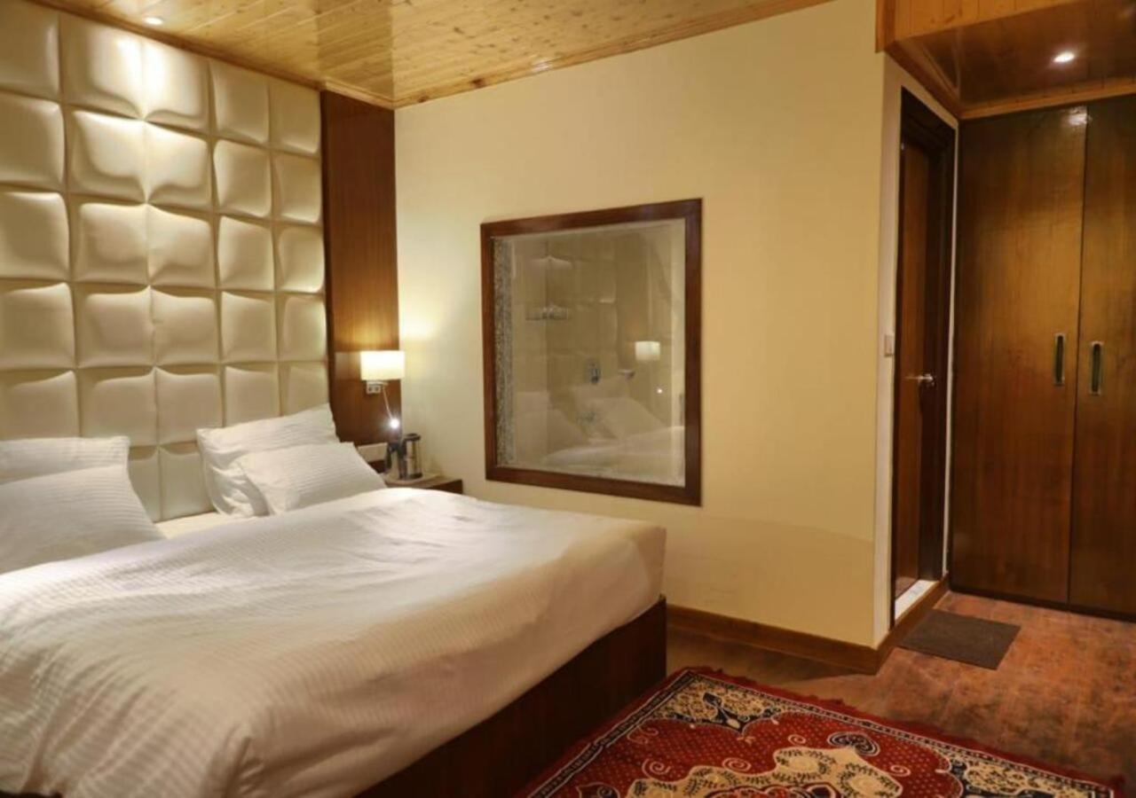 The Alpine Retreat Hotel Shimla Esterno foto