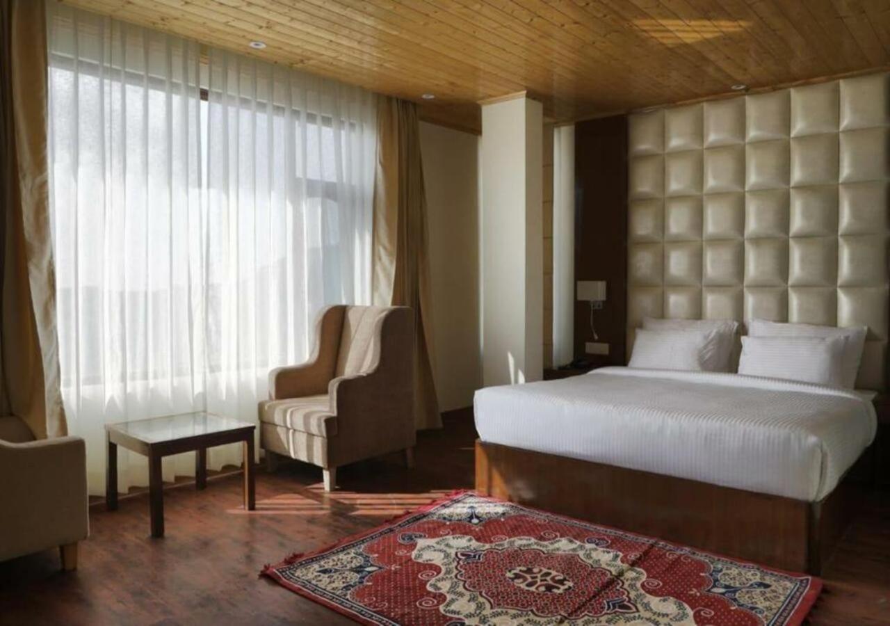 The Alpine Retreat Hotel Shimla Esterno foto